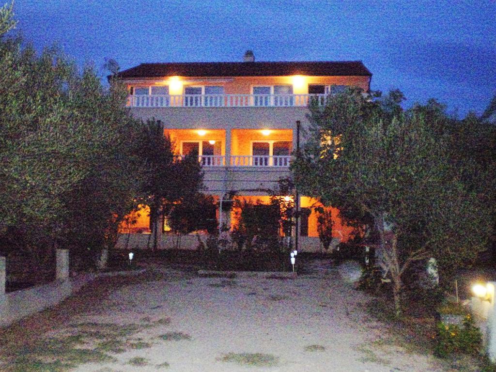 Apartments Tare, Free Parking Βόντιτσε Δωμάτιο φωτογραφία
