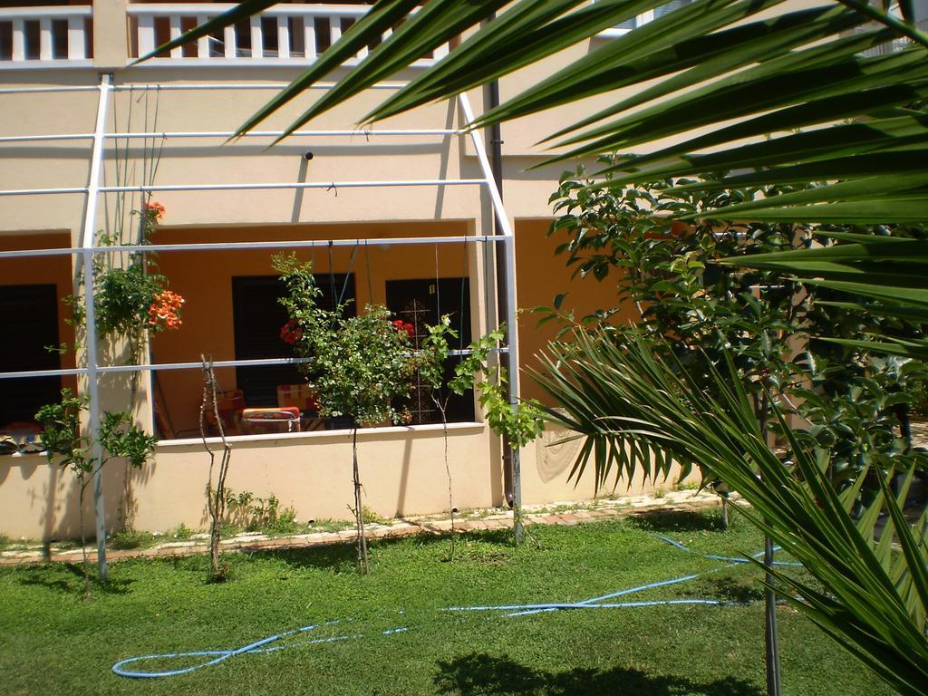 Apartments Tare, Free Parking Βόντιτσε Δωμάτιο φωτογραφία