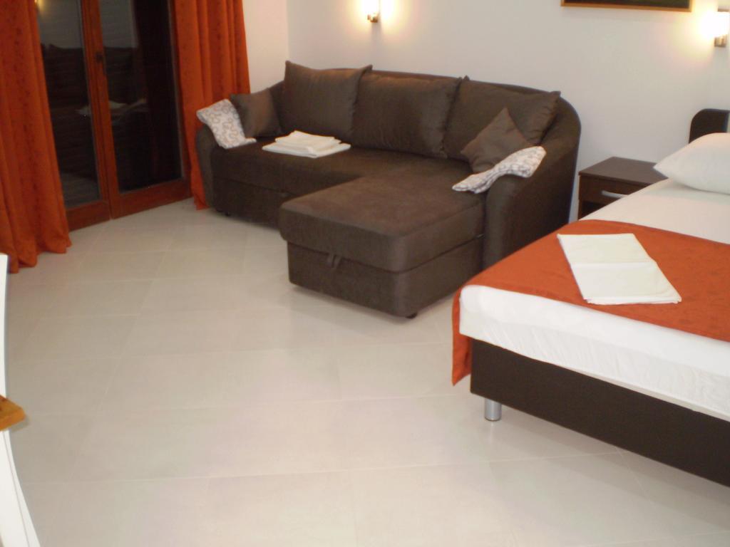 Apartments Tare, Free Parking Βόντιτσε Δωμάτιο φωτογραφία